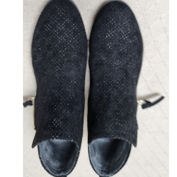 Dr. Scholl's Lifestyle Rate Zip Black Ankle Boot  Ideal for a range of occasions - Picture 1 of 8